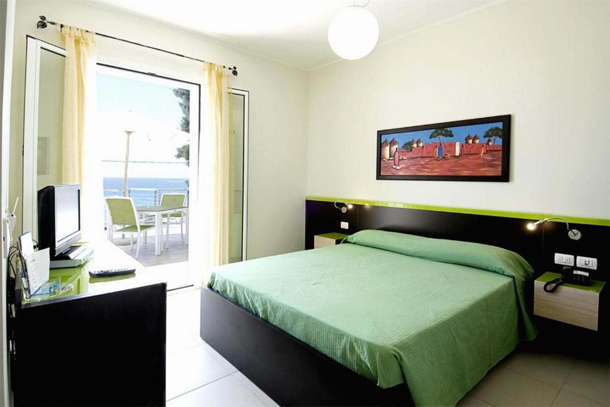 Hotel Miramare Gallipoli Exterior photo